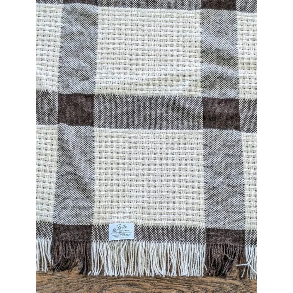 Faribault Woolen Mill Co. faribo faribault